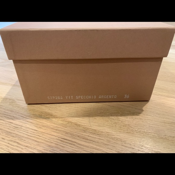 Miu Miu Shoe Box - Picture 3 of 4